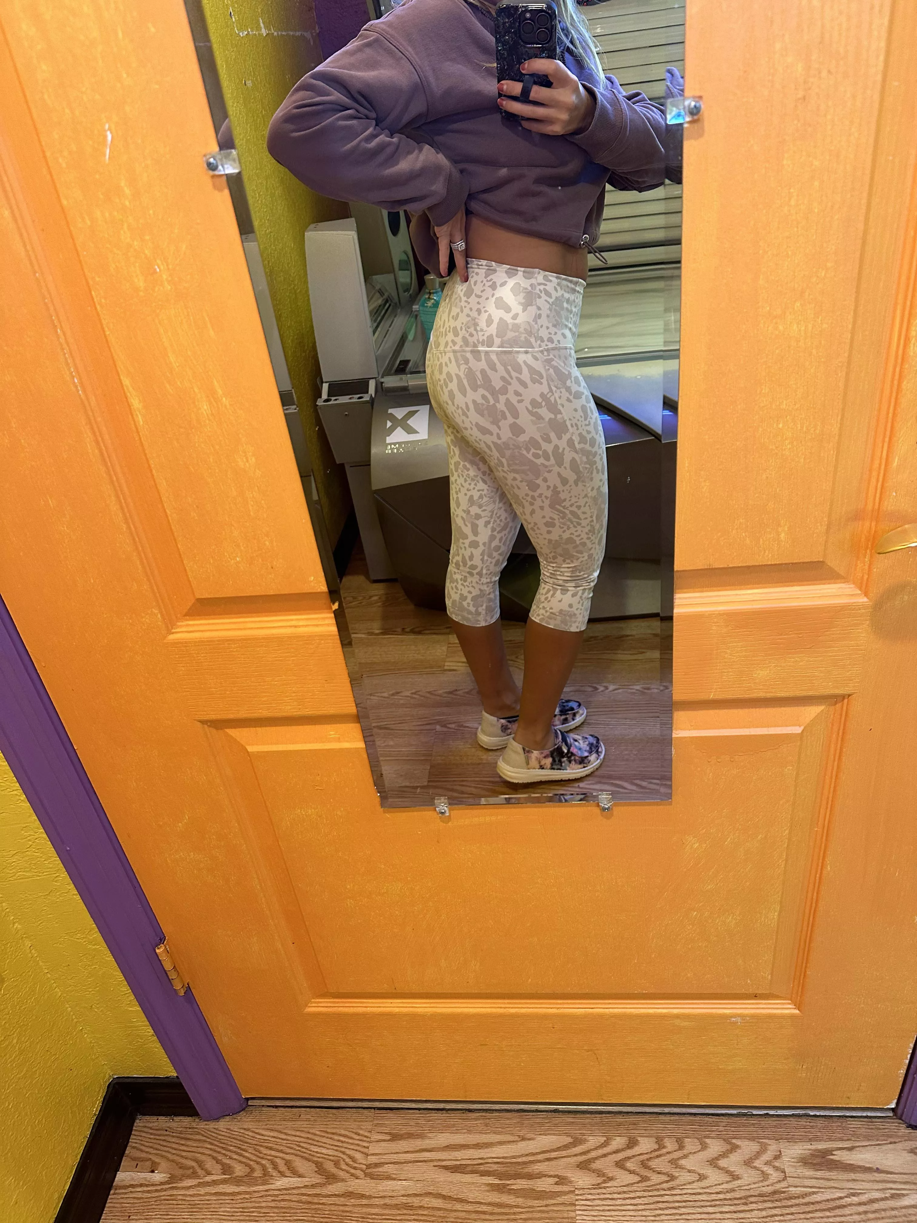 Come tan with me? posted by MilfieX3