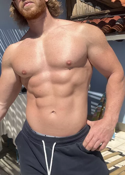 Come touch daddies abs by Bearded_alpha1