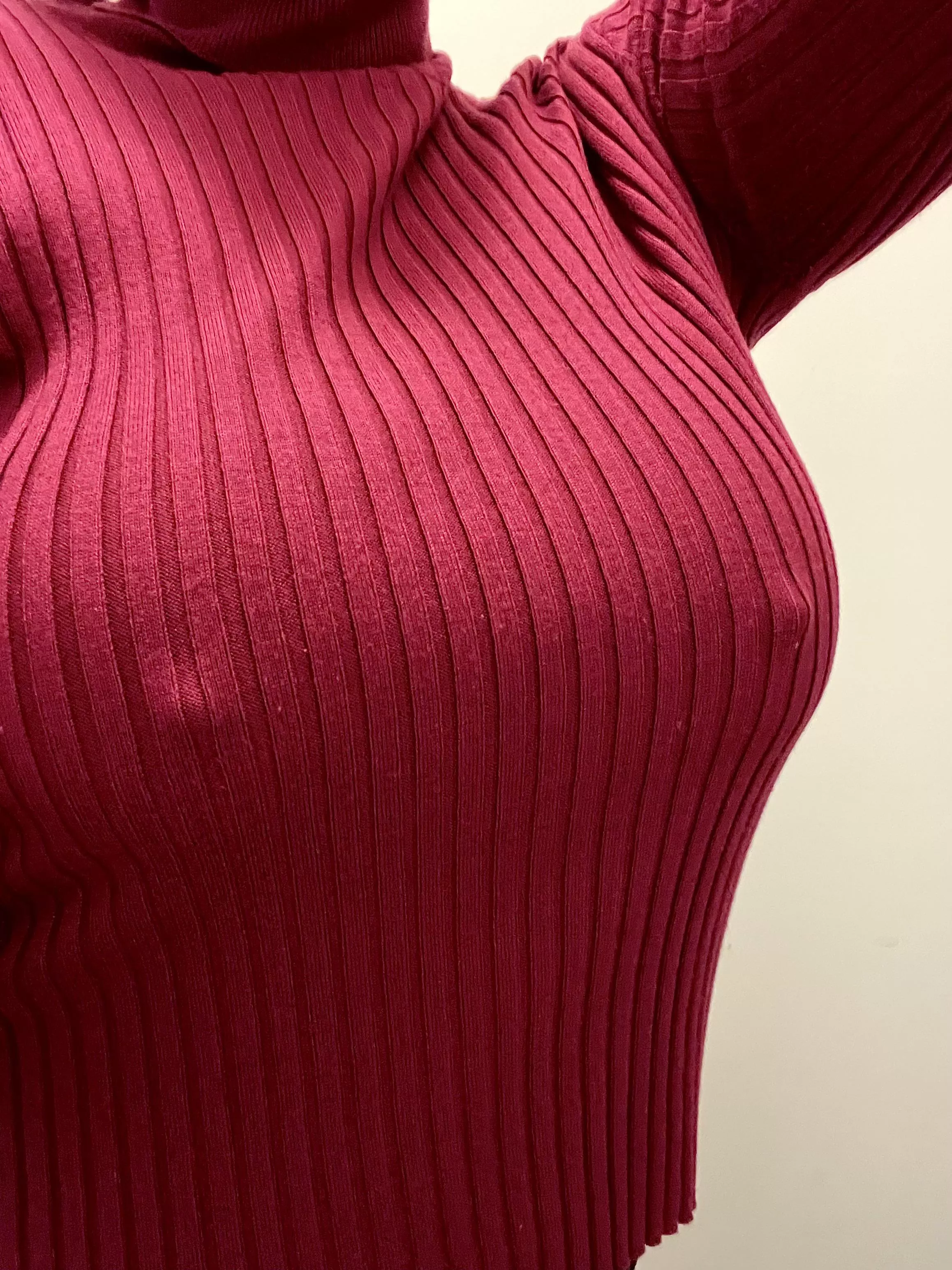 Cozy work from home day 🥰 posted by honeycashmere