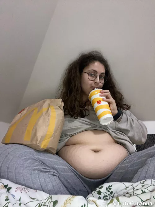 Dinner 🤤 by CuteCatAnna