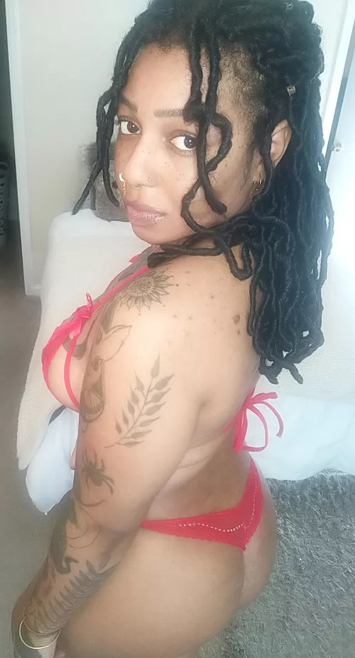 Do you like bright colors on me? by blakegfe