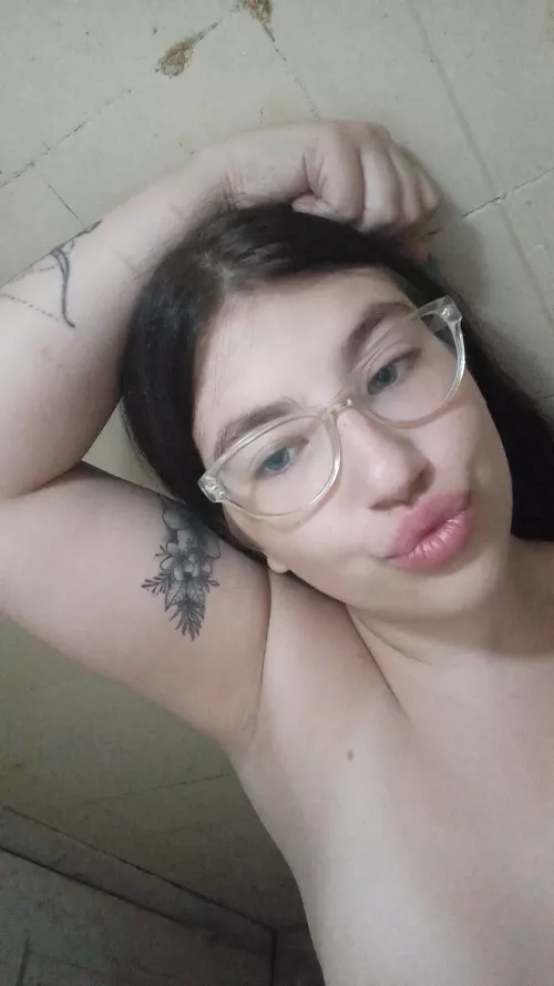 Do you like my smooth and soft armpits?😋 by Lailabnok