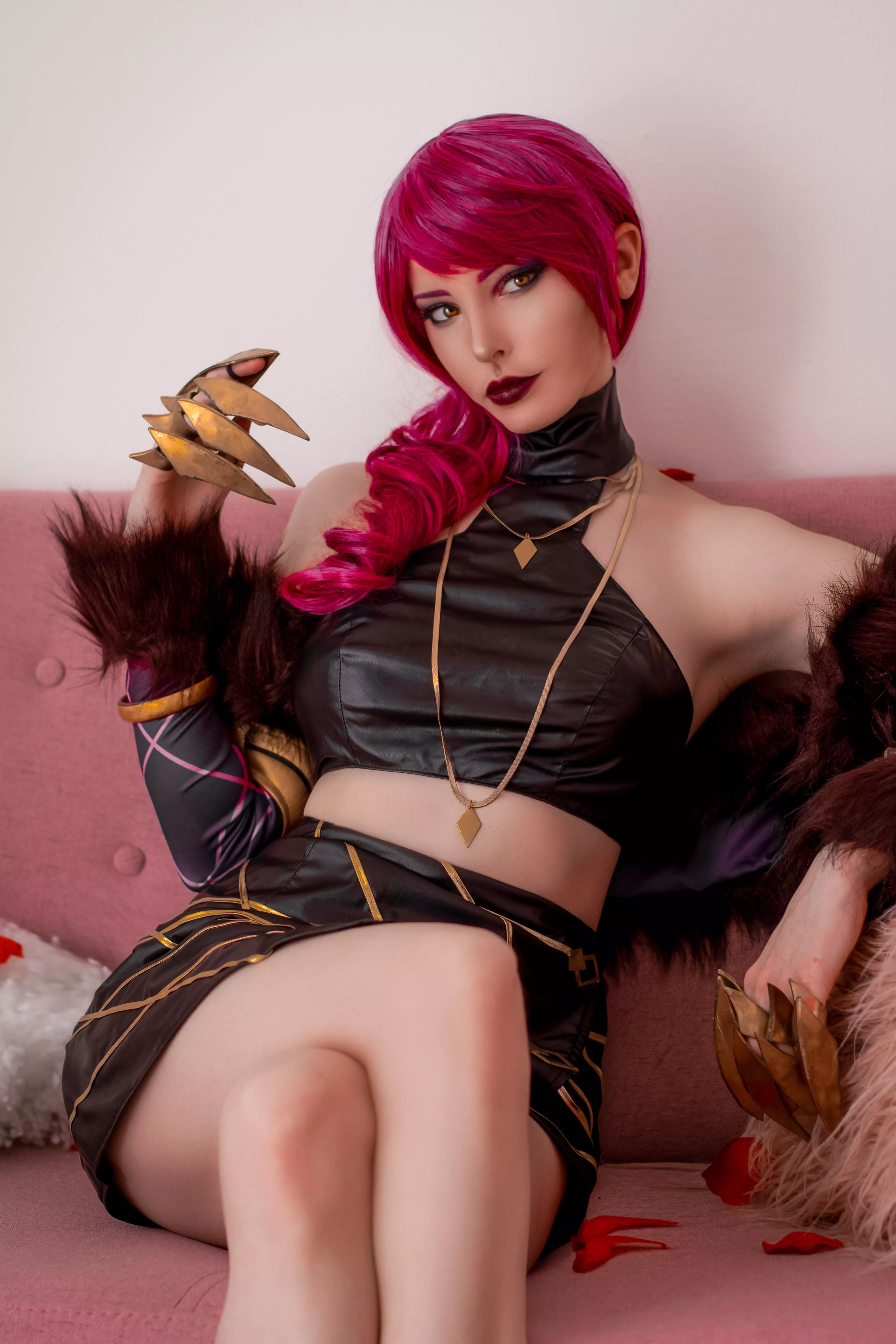 Evelynn cosplay by Lilly Bakamoto (self) posted by LillyBakamoto