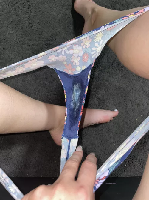 [f] I’m just here to say I came in my panties today by stststutututu