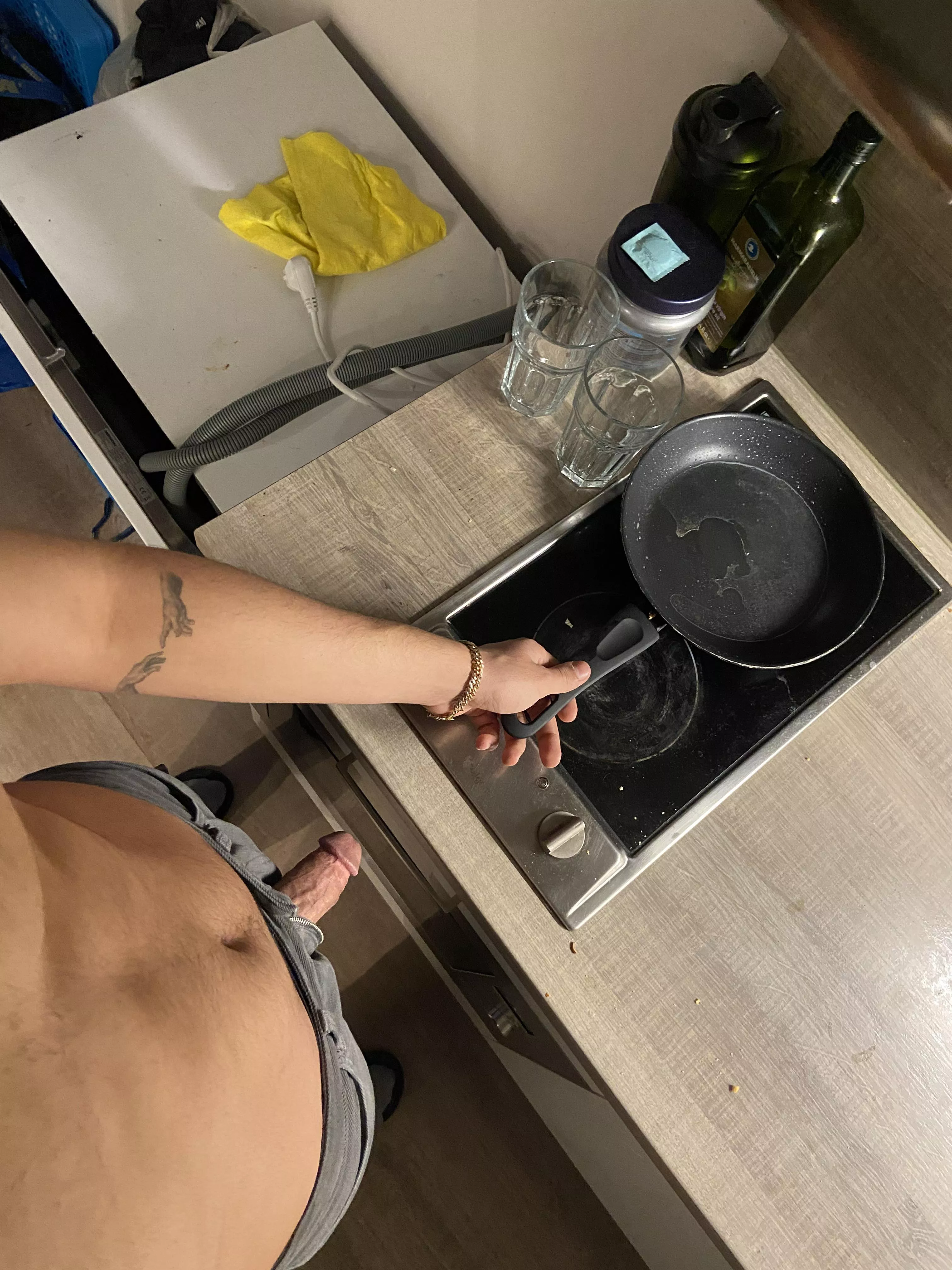 Feeding both ways posted by ohboywhatisdis