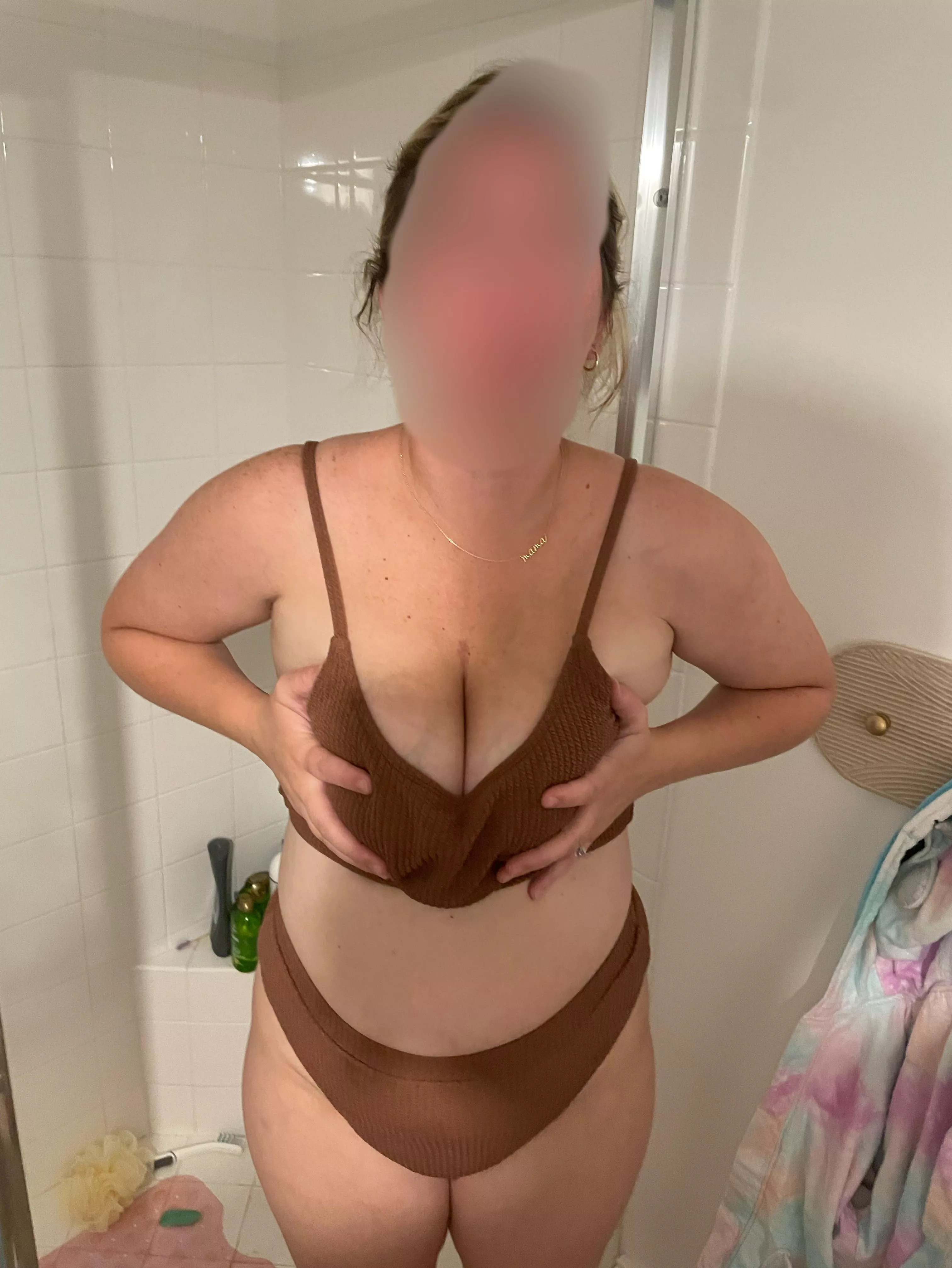 Feeling pretty today posted by Monsstaa