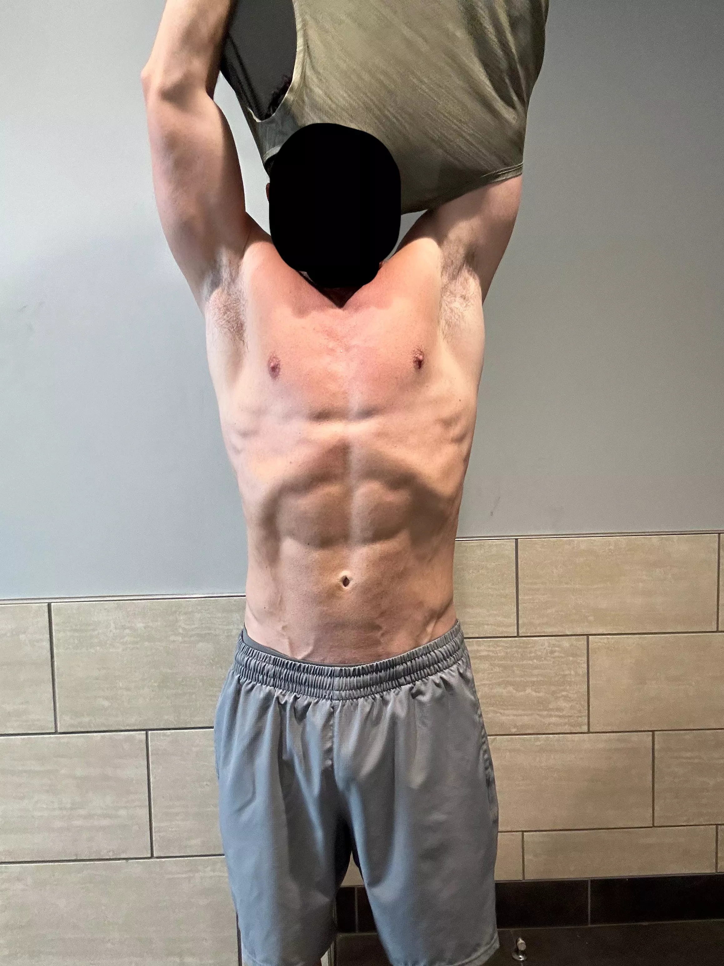 Figured someone on here might enjoy this shot [40] posted by hughharder