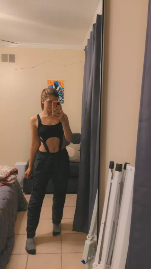 Good morning. I'm having a hard time deciding if I actually like this top or not. [F] by Cozysophie