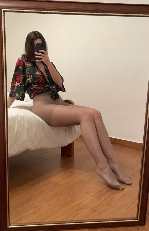 Grey and shiny pantyhose: the perfect accessory for any occasion! ✨ by Rica_Costa_