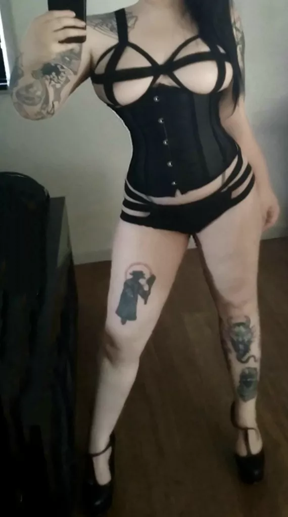 Happy Friday! posted by Downtown_Tomato5600