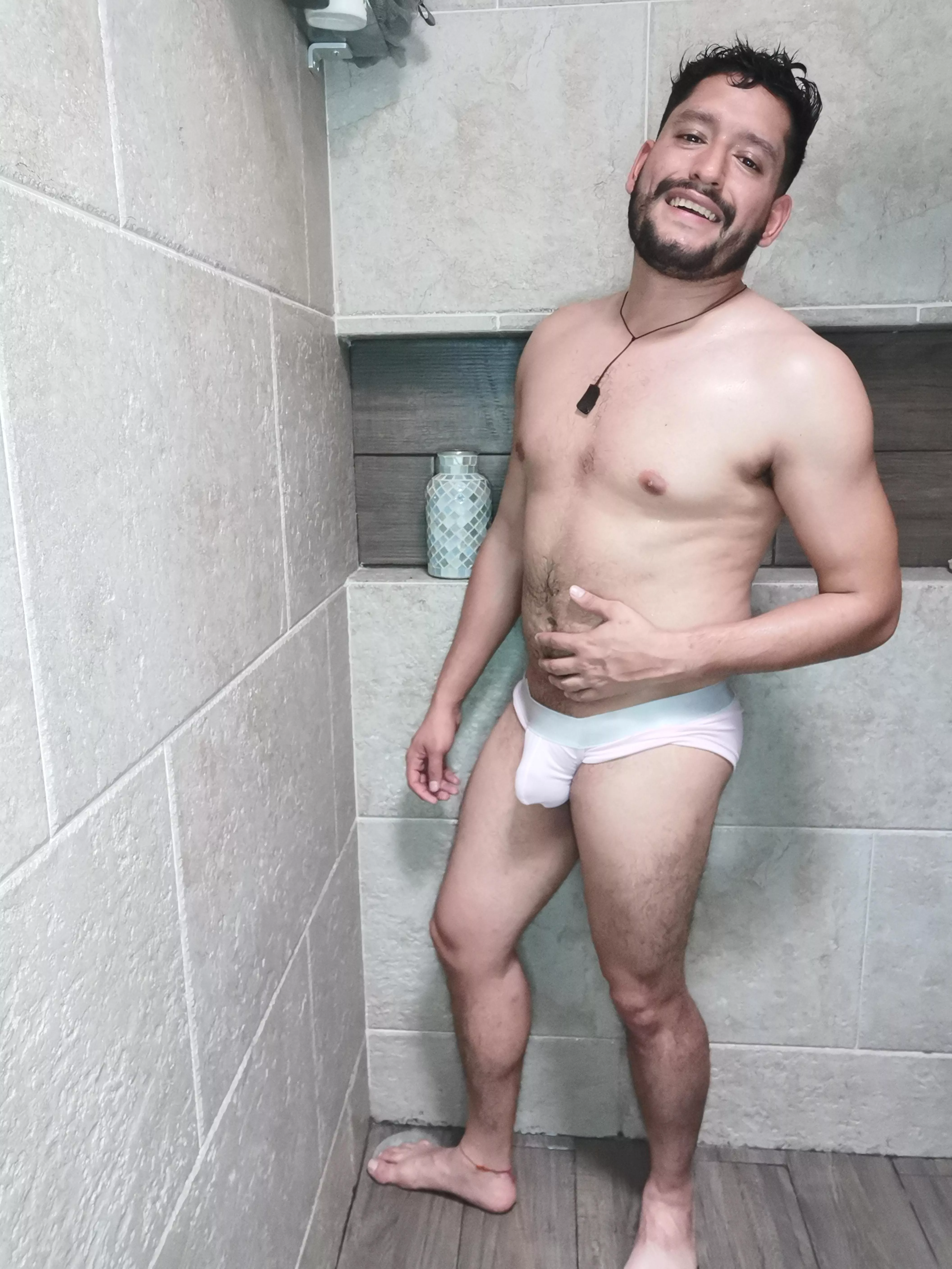 Happy thursday ✌🏼 posted by davide_93H