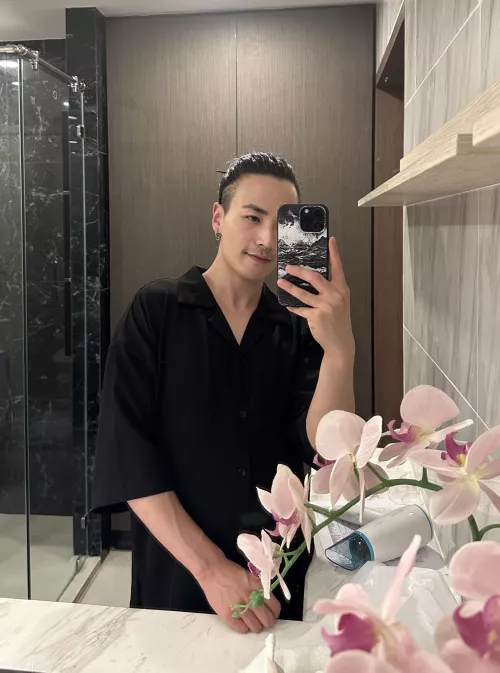 Happy weekend! (Almost) 🤩 by inkcrayon