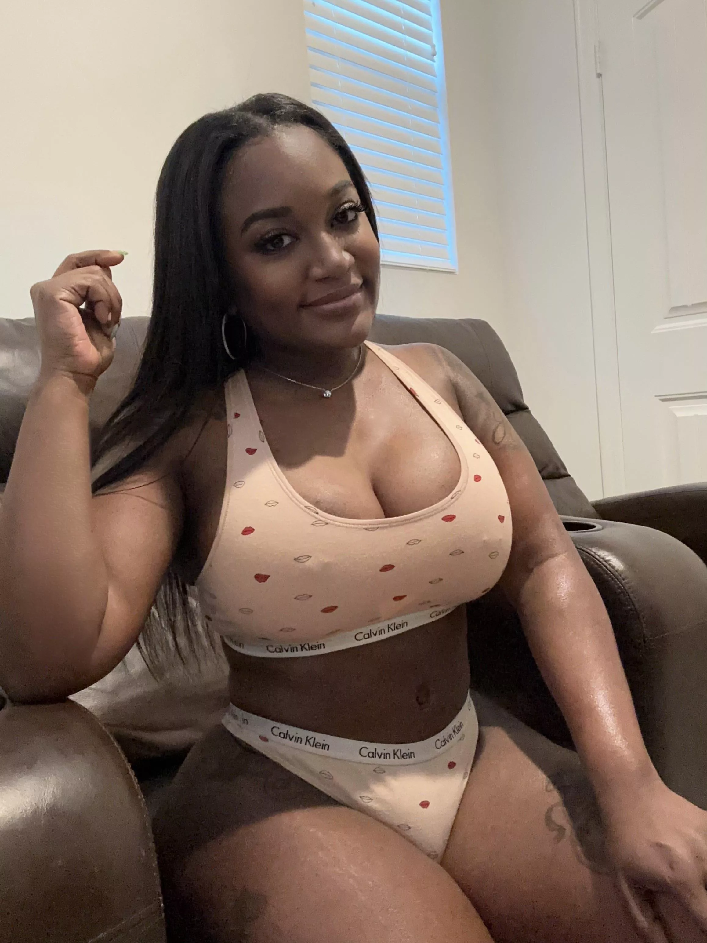 Have a great day guys! posted by EbonyQueenX