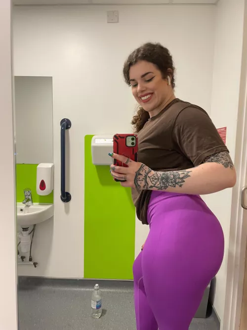 Hello 😘 by hiptqueen