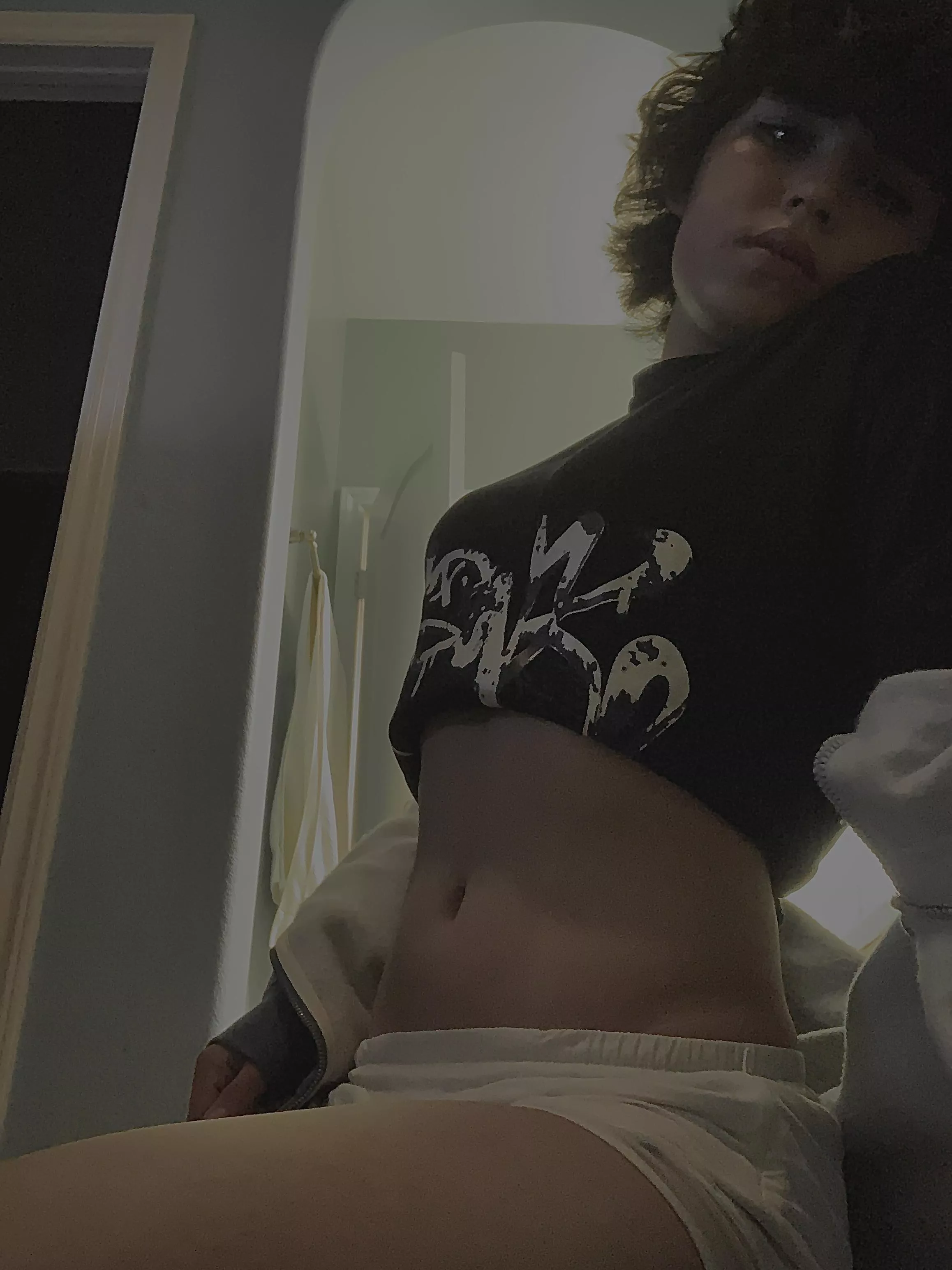 how is my femboy physique ^-^ posted by mmaei