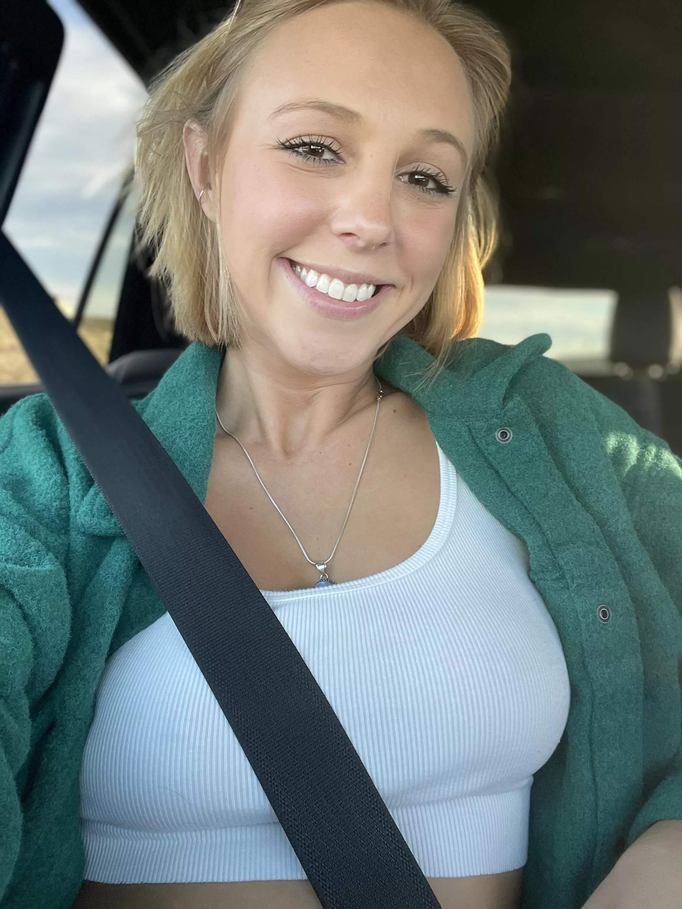 I love a white top posted by lovelylo316