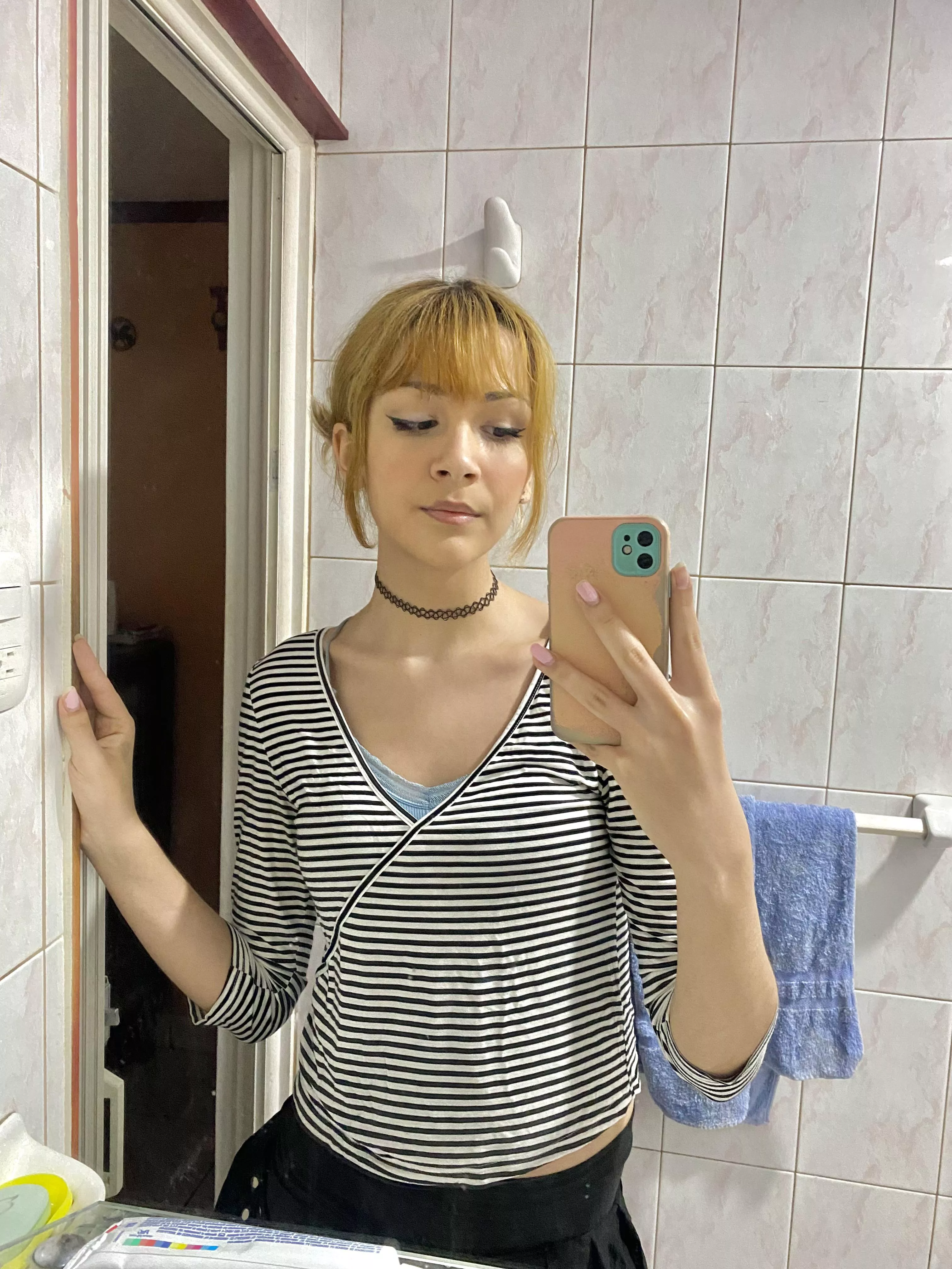 I love wearing chokers lol posted by veggie_candy