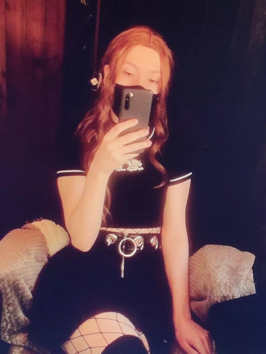 i think i'm pretty (sometimes) posted by RayneMoone