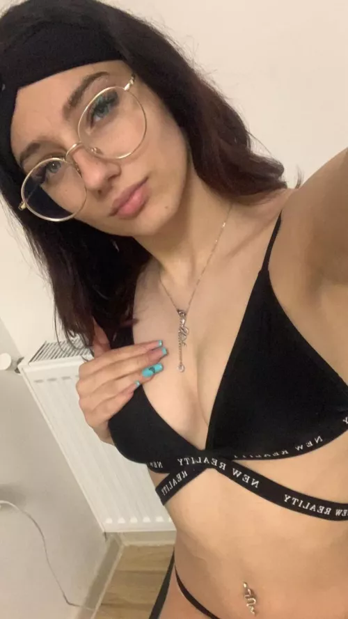 It feels so wrong not to be naked by netflixfastacc