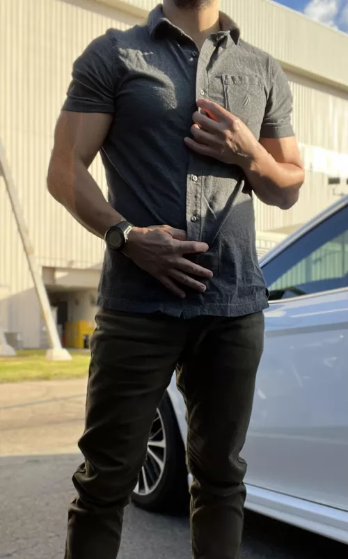 Looks like someone forgot to iron his shirt 🤣🤣 by Future_Poolboy