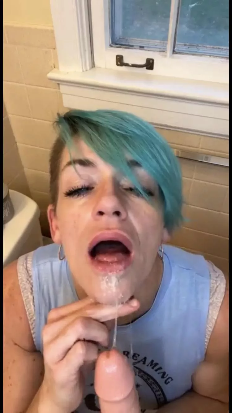 Love rubbing spit over my fucking slut face [oc] posted by SashaSins555