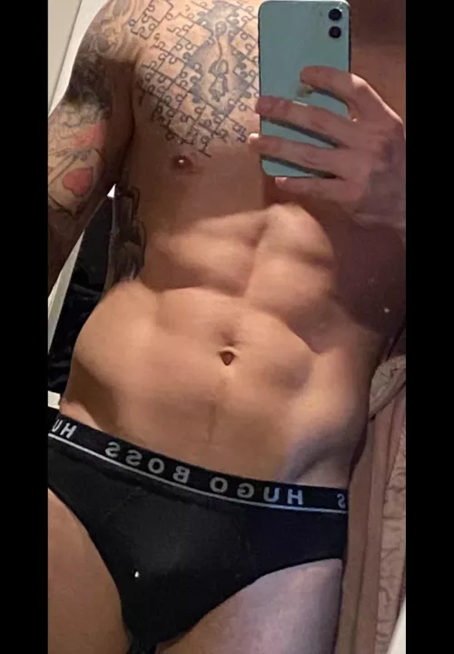 M 28 My bed is broken…can I share yours? by jackpotjones69