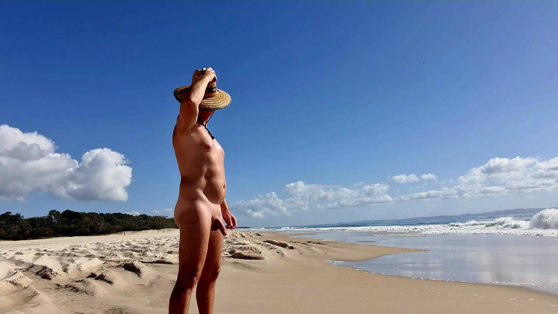 Morning at the beach posted by hatfaces