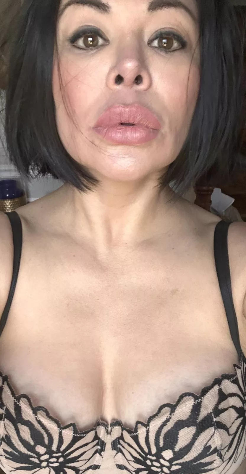 Morning glow, haven't selected an outfit yet! posted by lialoren