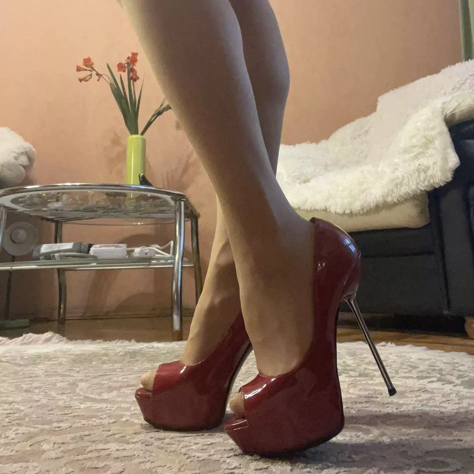 my new favorite heels posted by spicy_ann