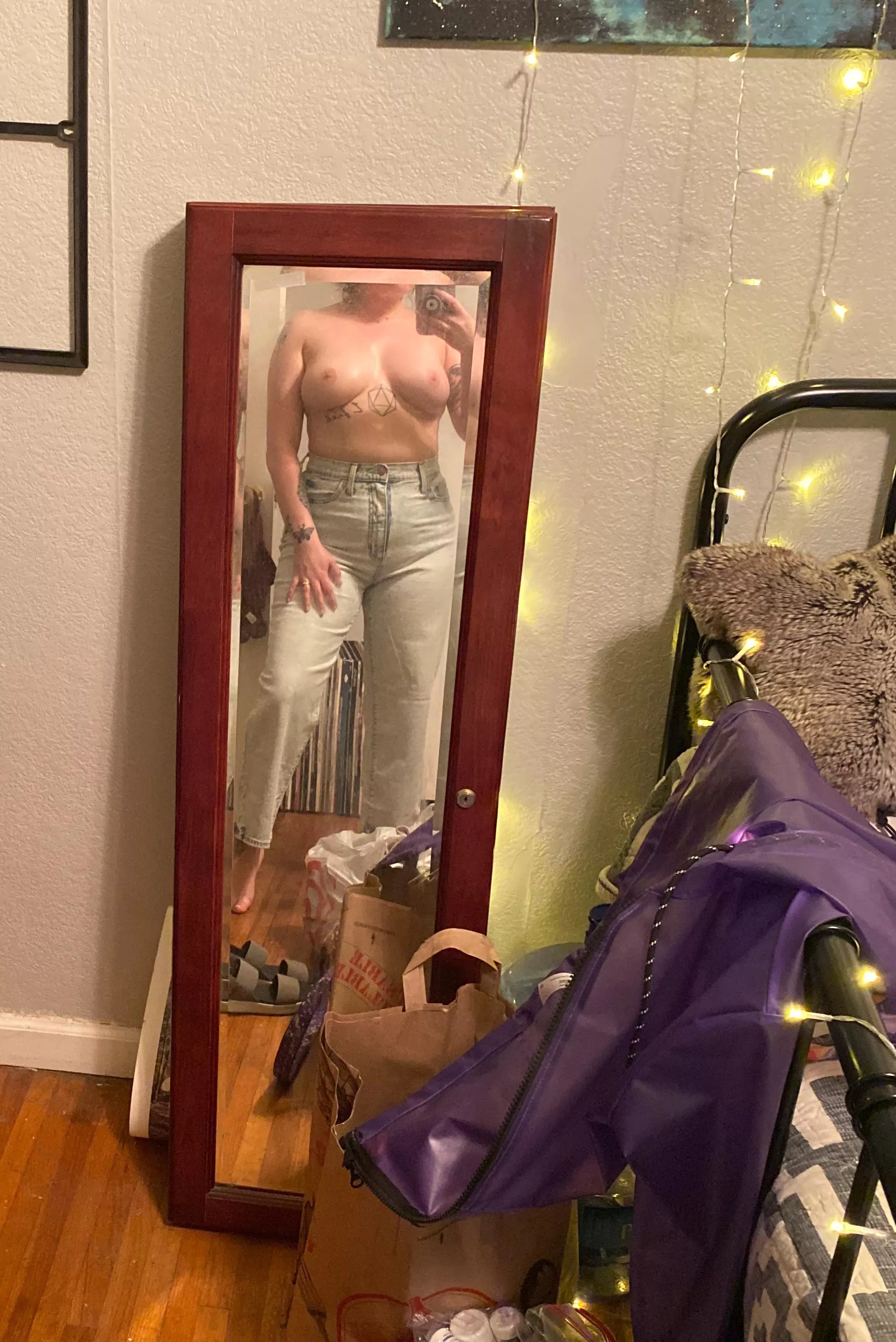 My wife just sent me this selfie… “post this on Reddit, I want to see what strangers think of me” DM me to tell me what you think posted by Ibprofin95