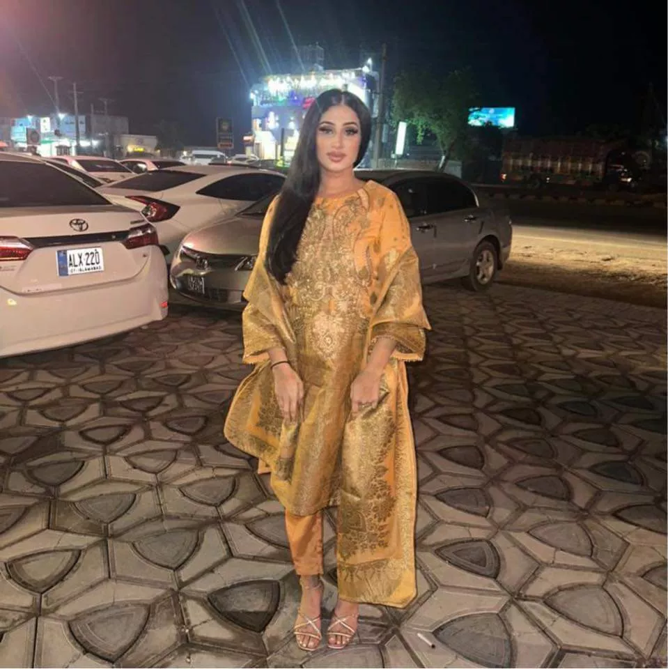 Need 6 inch and over bby posted by glutebreaker