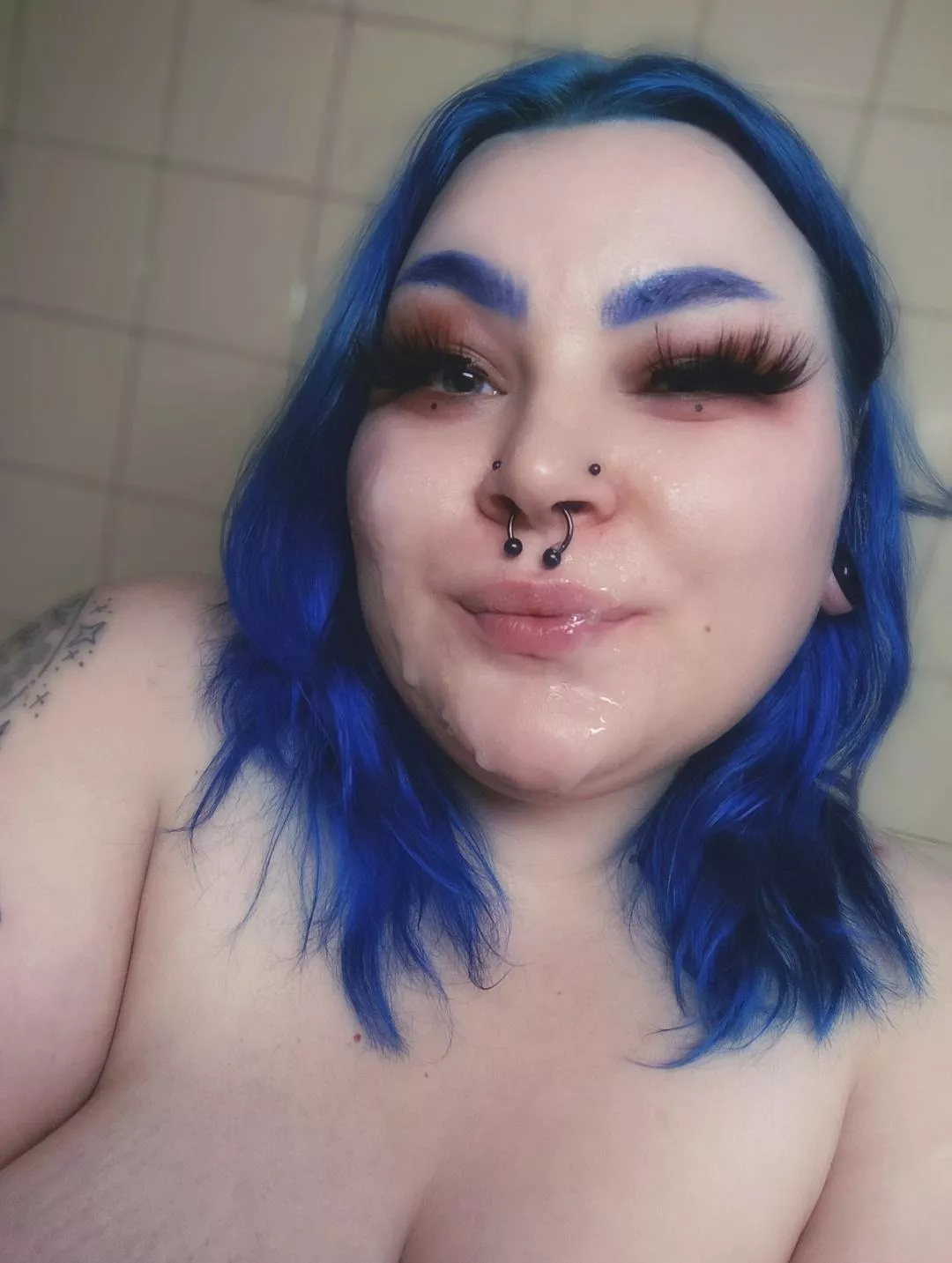 no wonder why my skin is so soft... posted by Odeunicorn