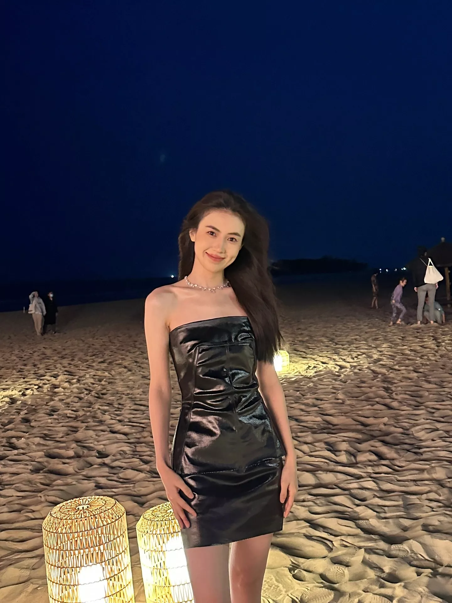 Photos from the beach bonfire party posted by LindaZhang19883