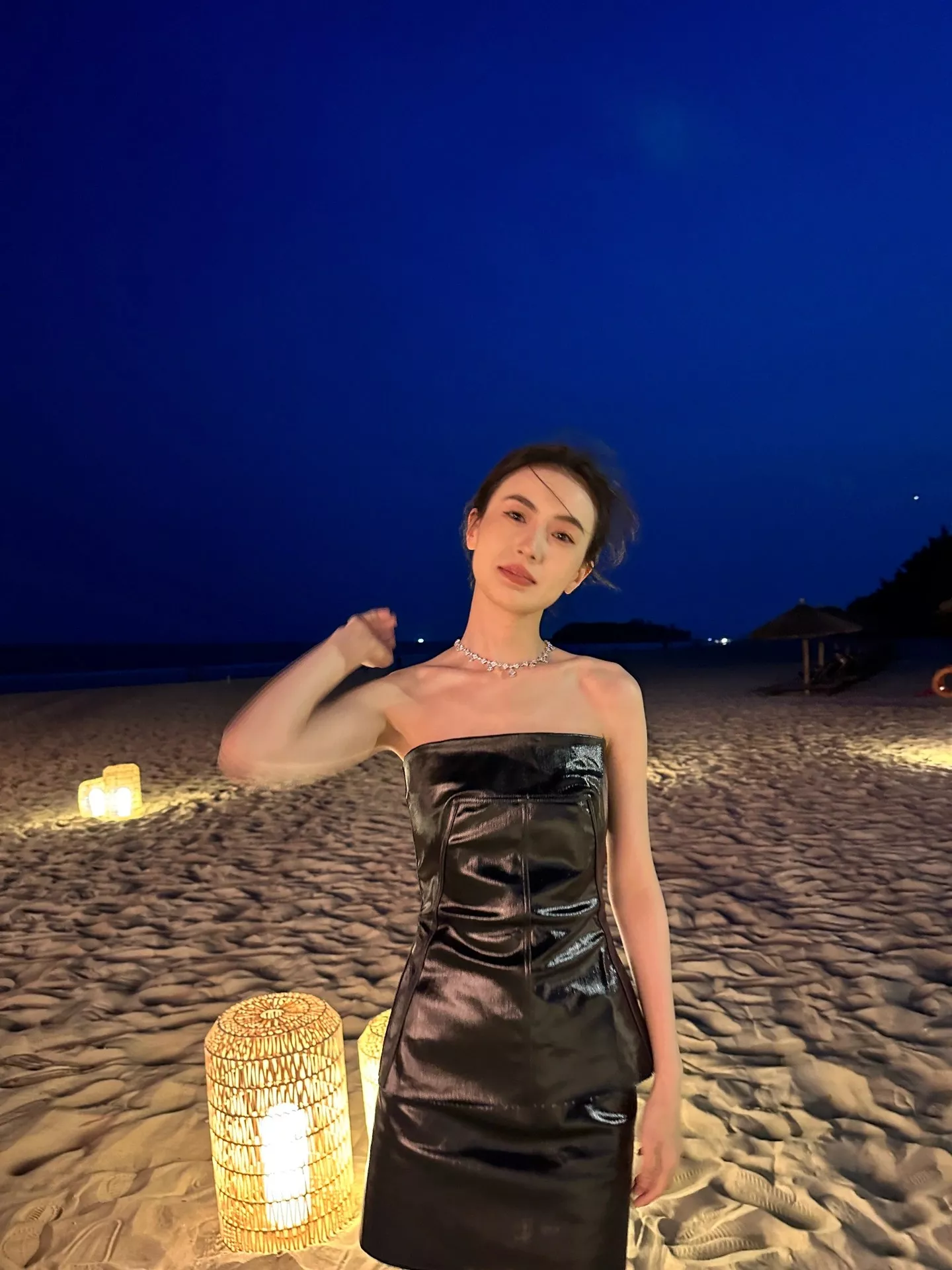 Photos from the beach bonfire party posted by LindaZhang19883