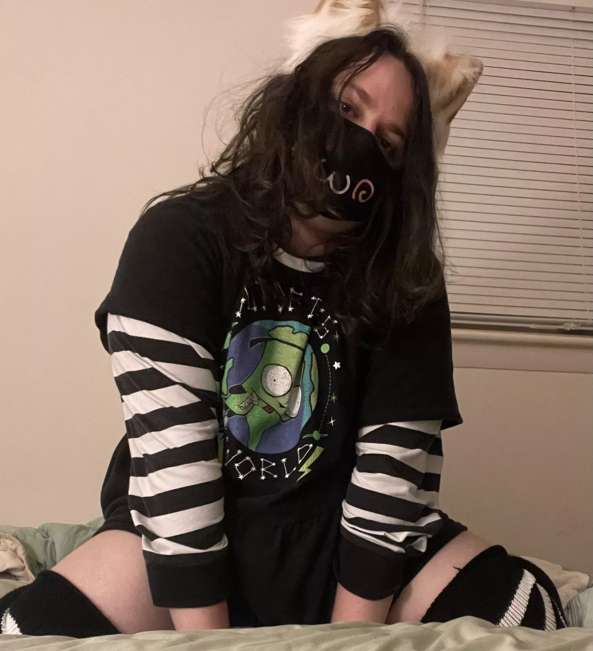 Puppy’s feeling playful posted by Serionei