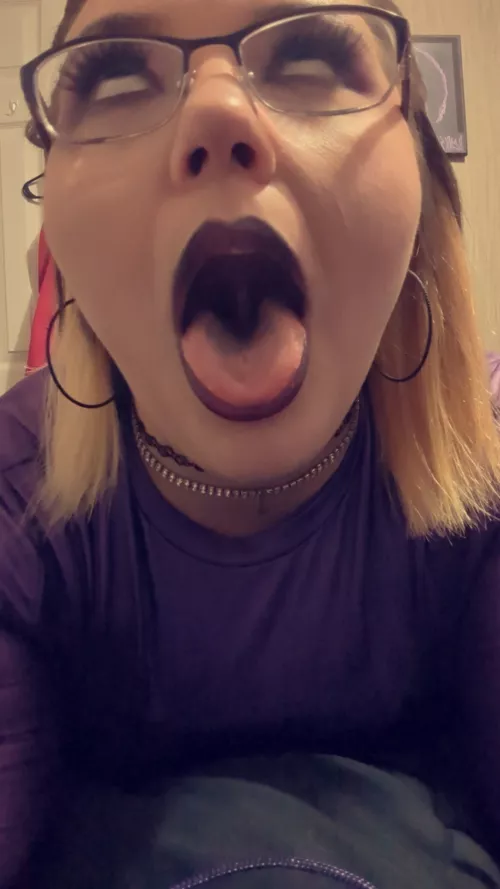 Put it in baby hit back of my throat by thebeck51488