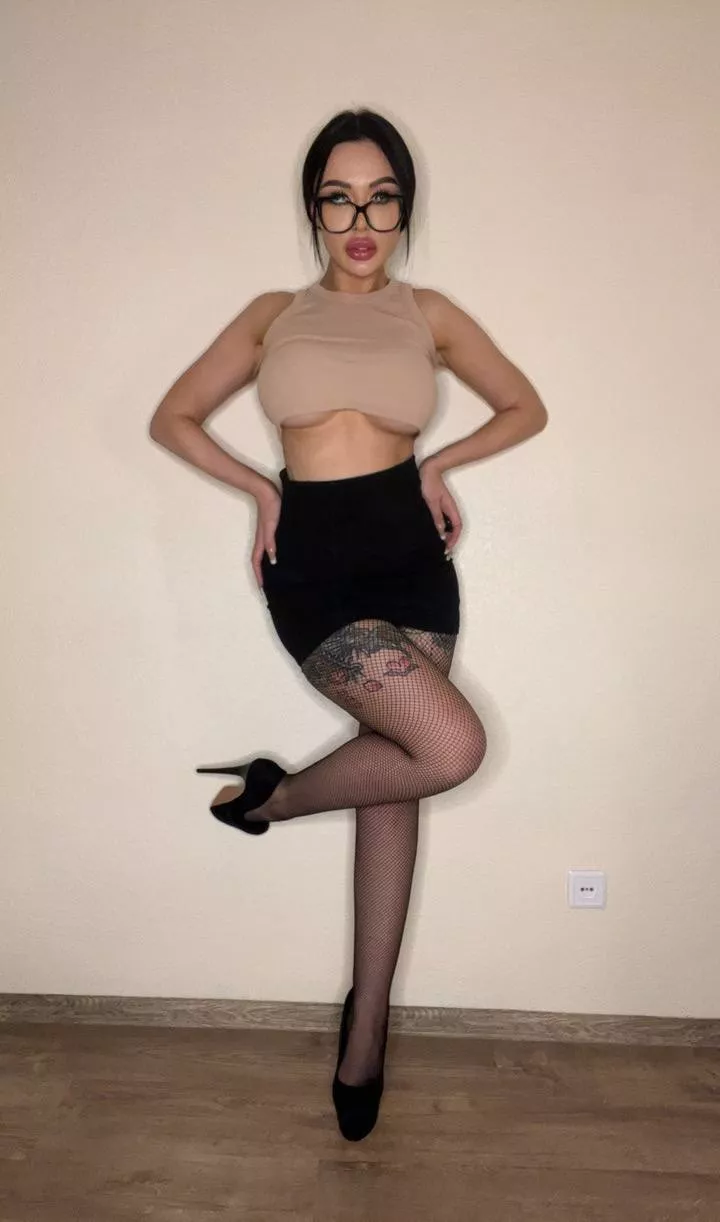 Ready to discuss our tasks under your desk posted by Mia_murrX