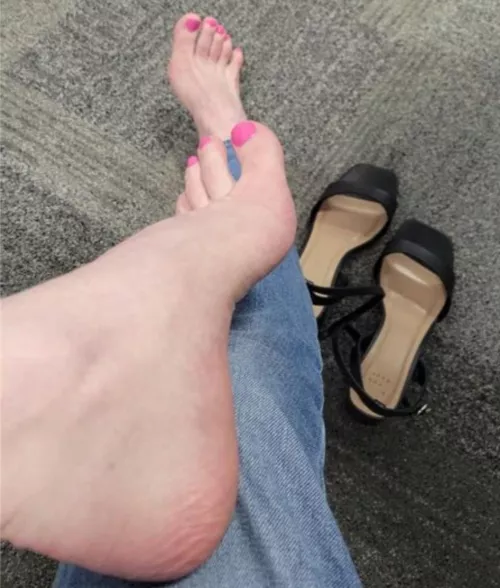 Sore feet needed a stretch by mytoes4u