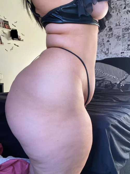 Spank my booty and make me yours <3 by Wickedgoth