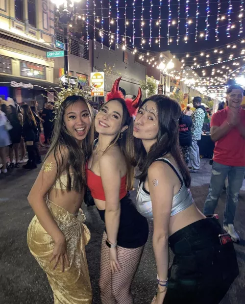 streets by stompinin