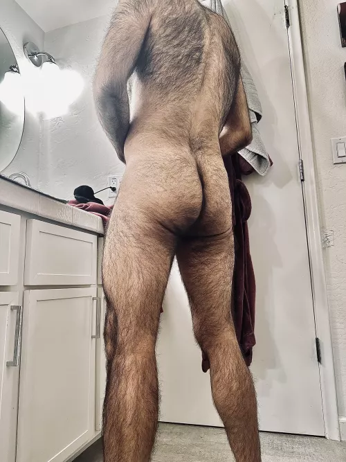 “To me, beauty is about being comfortable in your own skin. It’s about knowing and accepting who you are” -ED- by hE77054141