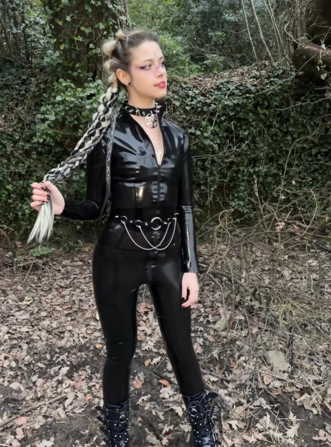 Unsettling local dog walkers😂 posted by MistressMercyxox