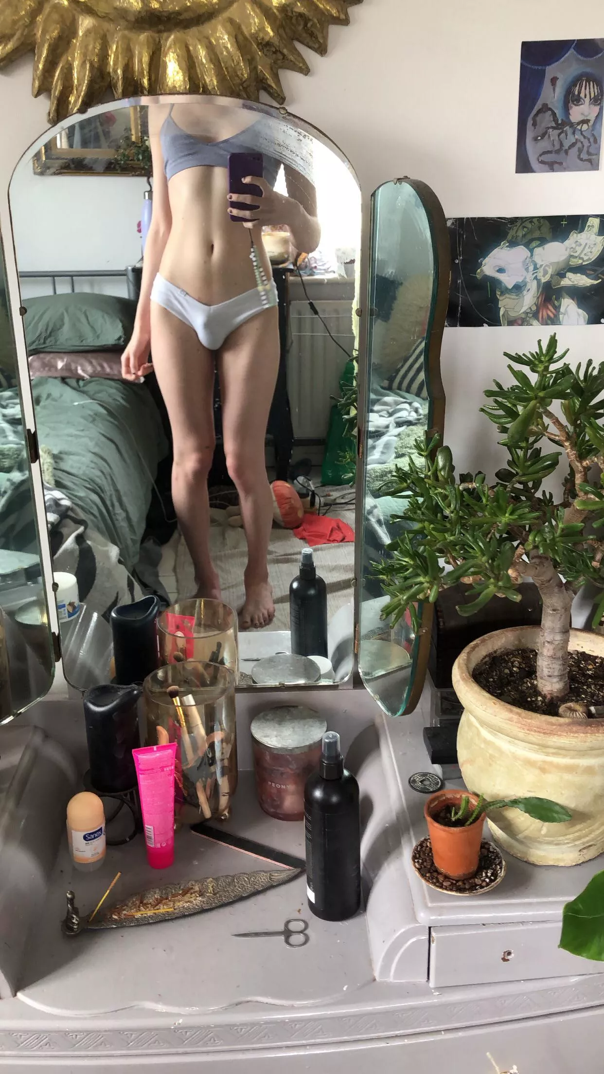 wanna hang out? 😋 posted by femnymph