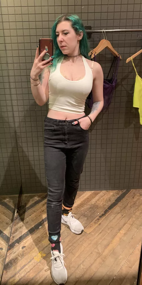 White crop top for spring by sirenskiss3