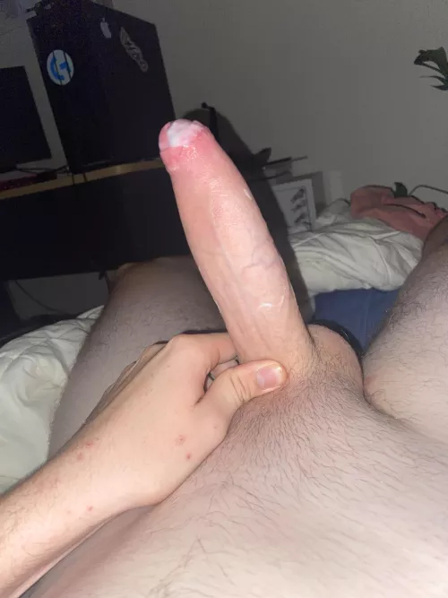 Who wants to see me cum by randomaccxx1