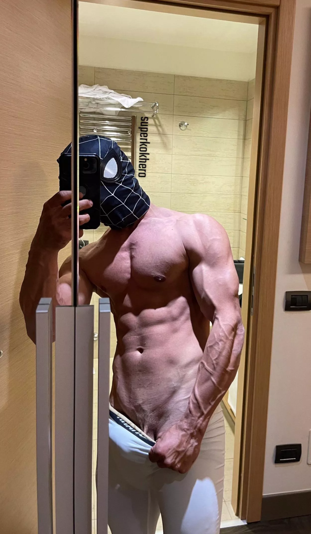 Would u bottom me?😏 posted by superKoKhero