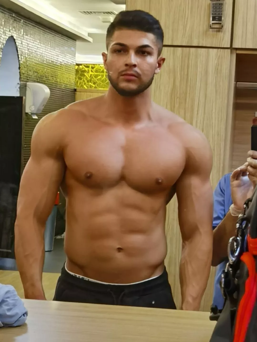 Would you like to help me relax? (27) posted by muscleemal