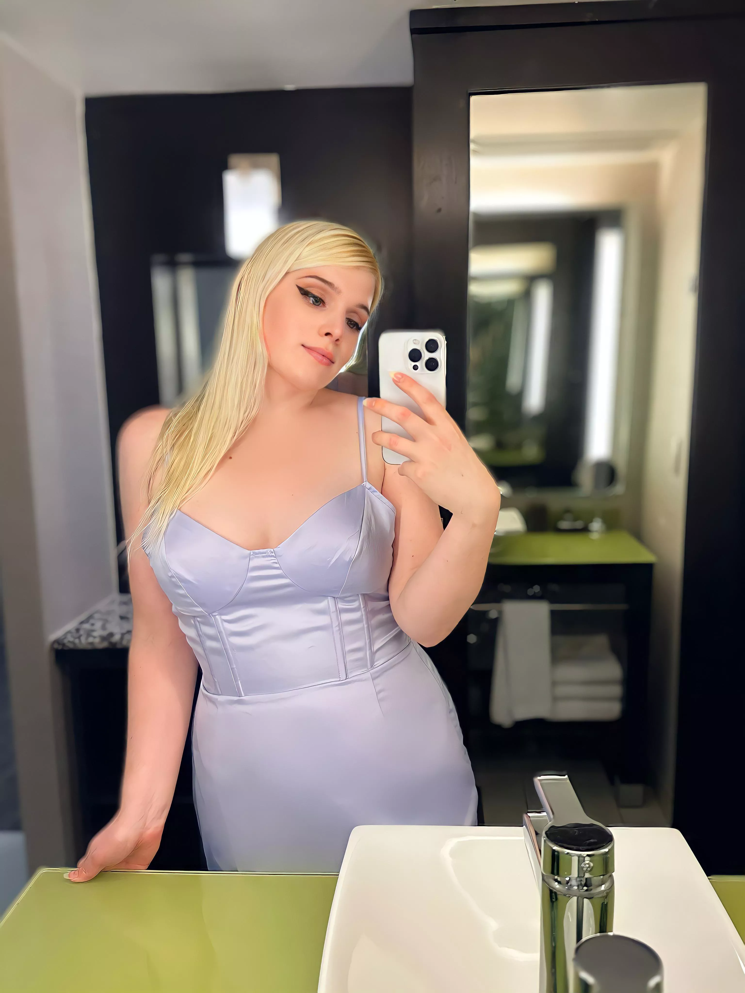 Would you travel with a curvy femboy? 🥹 posted by realamandarae