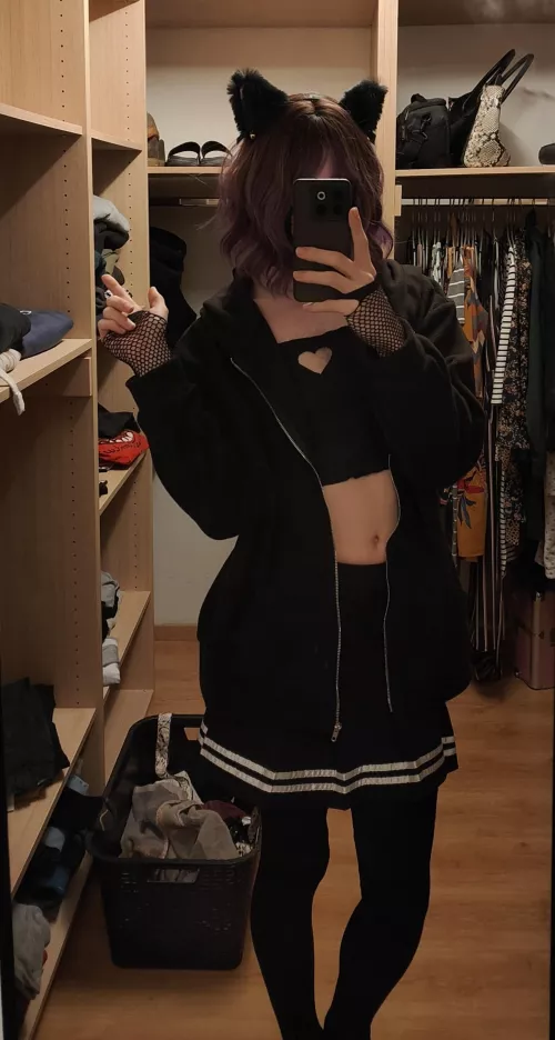 Yeah. I stole your hoody hihi by youngandcurious1234