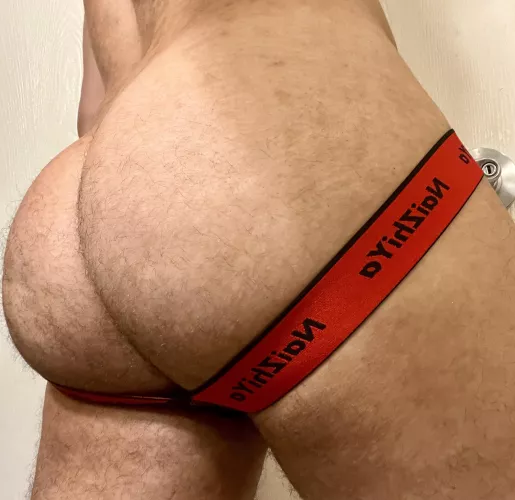 You cant pass by me without smacking my ass by freelinzberg